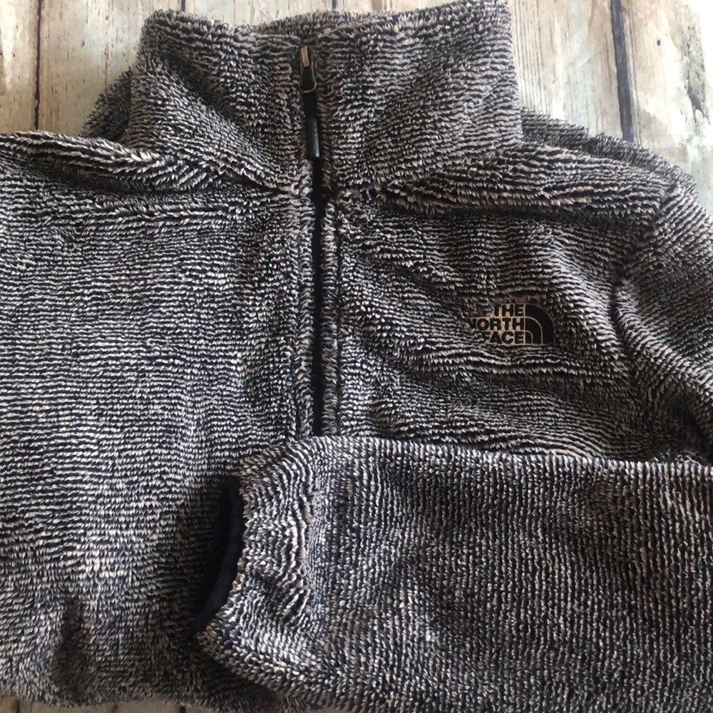 The North Face women seasonal Osito striped jacket